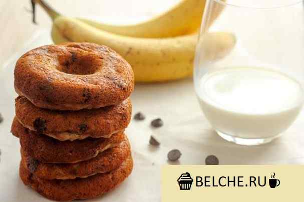 Запеченные пончики с бананом и шоколадом - пошаговый рецепт с фото
